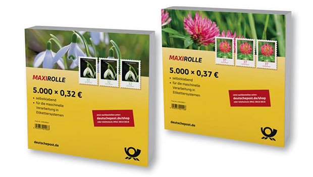 Die Abbildung zeigt zwei Maxirollen mit den neuen Blumenmarken 2022